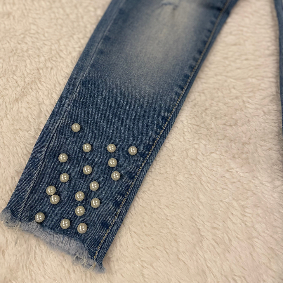 Distressed Skinny Jeans with Snapped Pearls